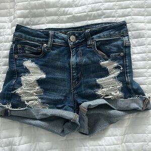 American Eagle Distressed Denim Shorts Size:4